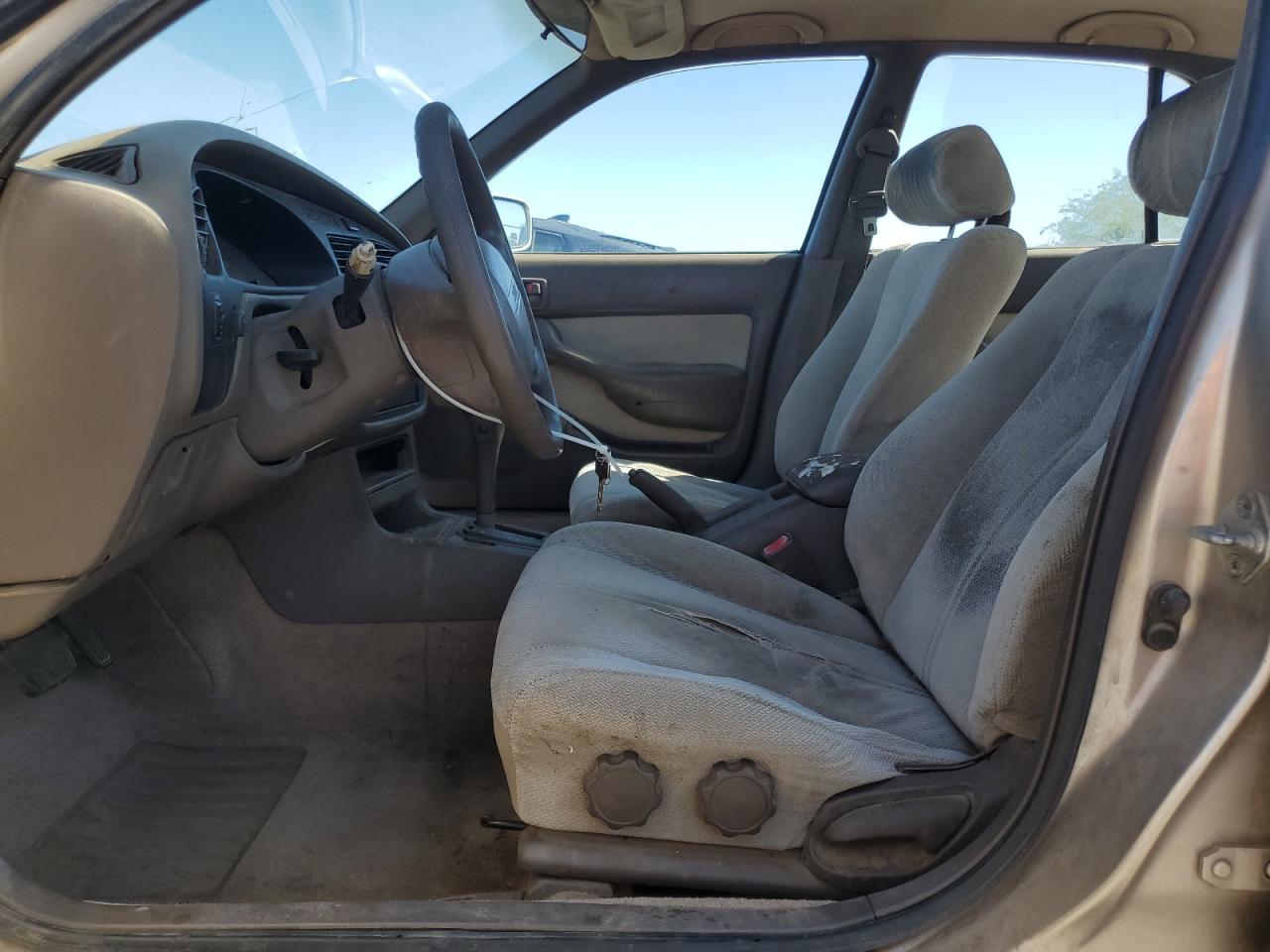 1996 TOYOTA CAMRY photo 7
