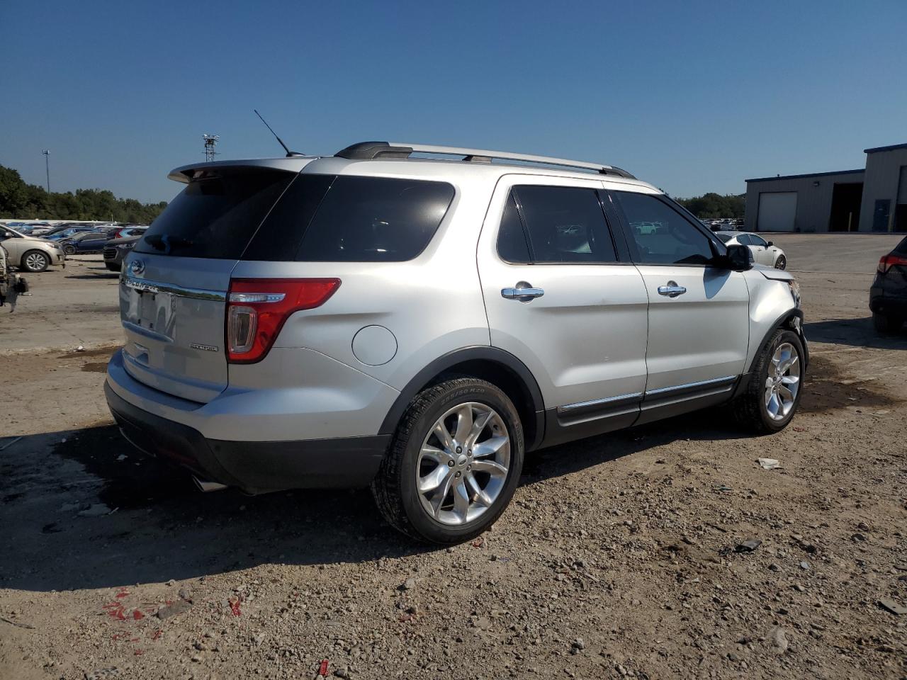 2014 FORD EXPLORER XLT photo 3
