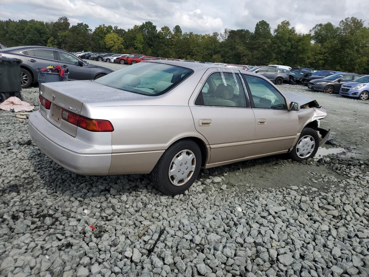 1999 TOYOTA CAMRY CE photo 3