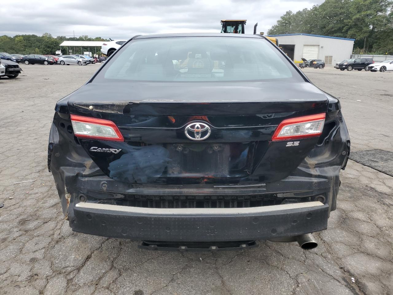 2014 TOYOTA CAMRY L photo 11