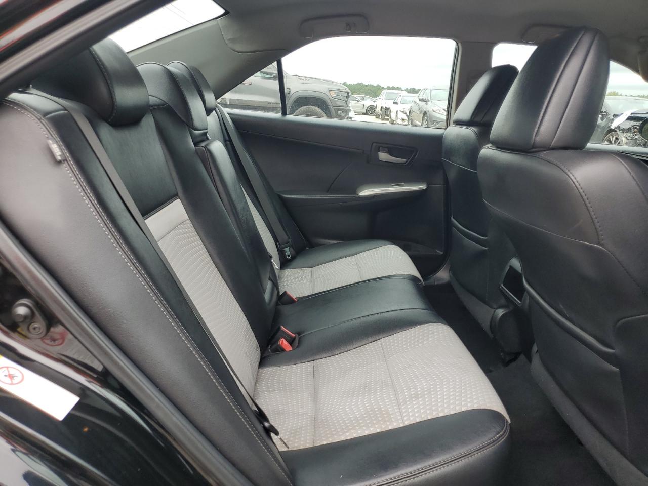 2014 TOYOTA CAMRY L photo 19