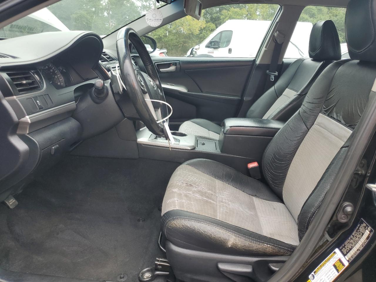 2014 TOYOTA CAMRY L photo 13