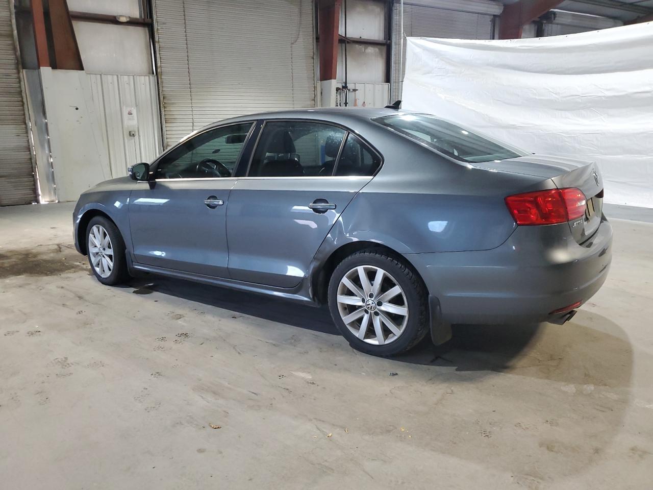 2013 VOLKSWAGEN JETTA TDI photo 2