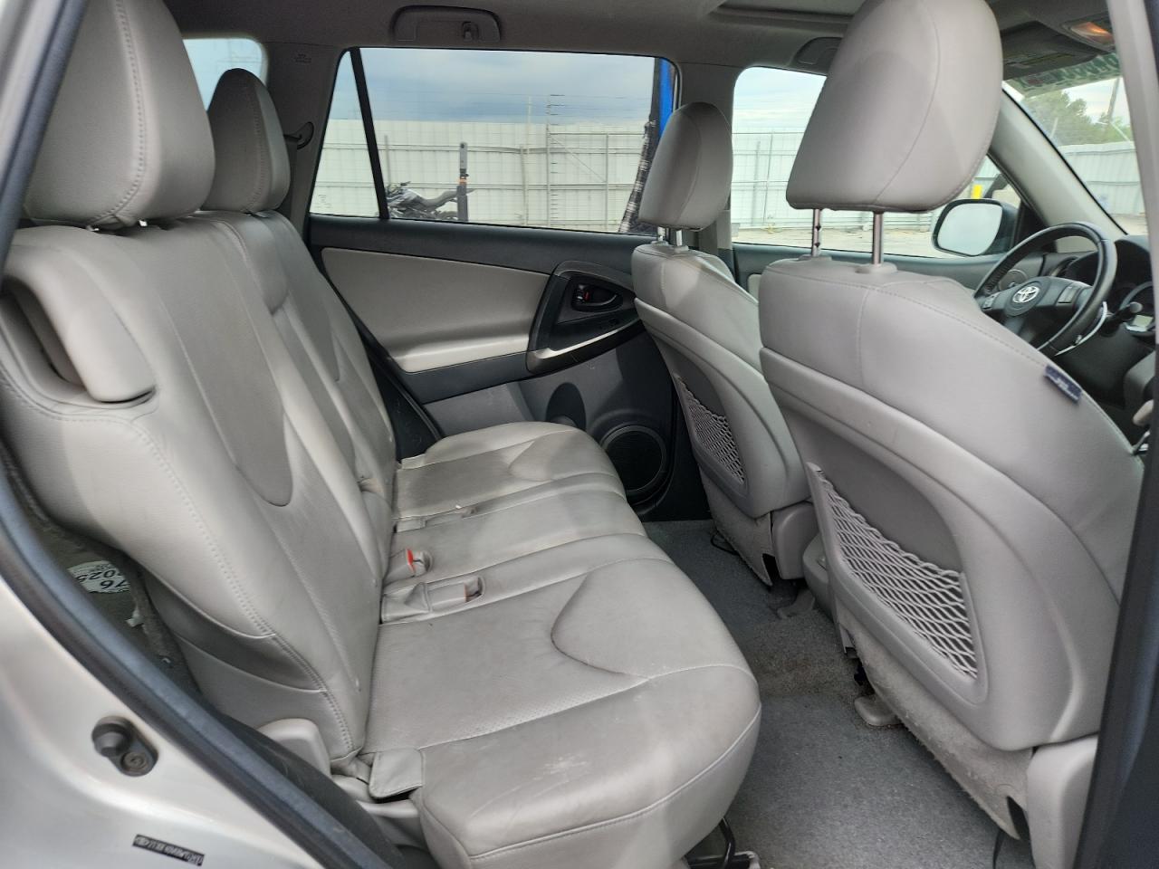 2011 TOYOTA RAV4 LIMITED photo 31