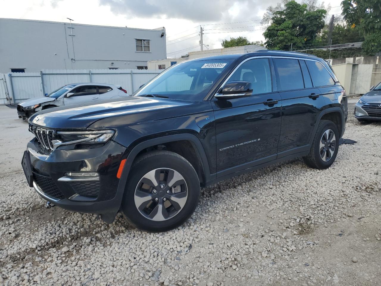 2023 JEEP GRAND CHEROKEE