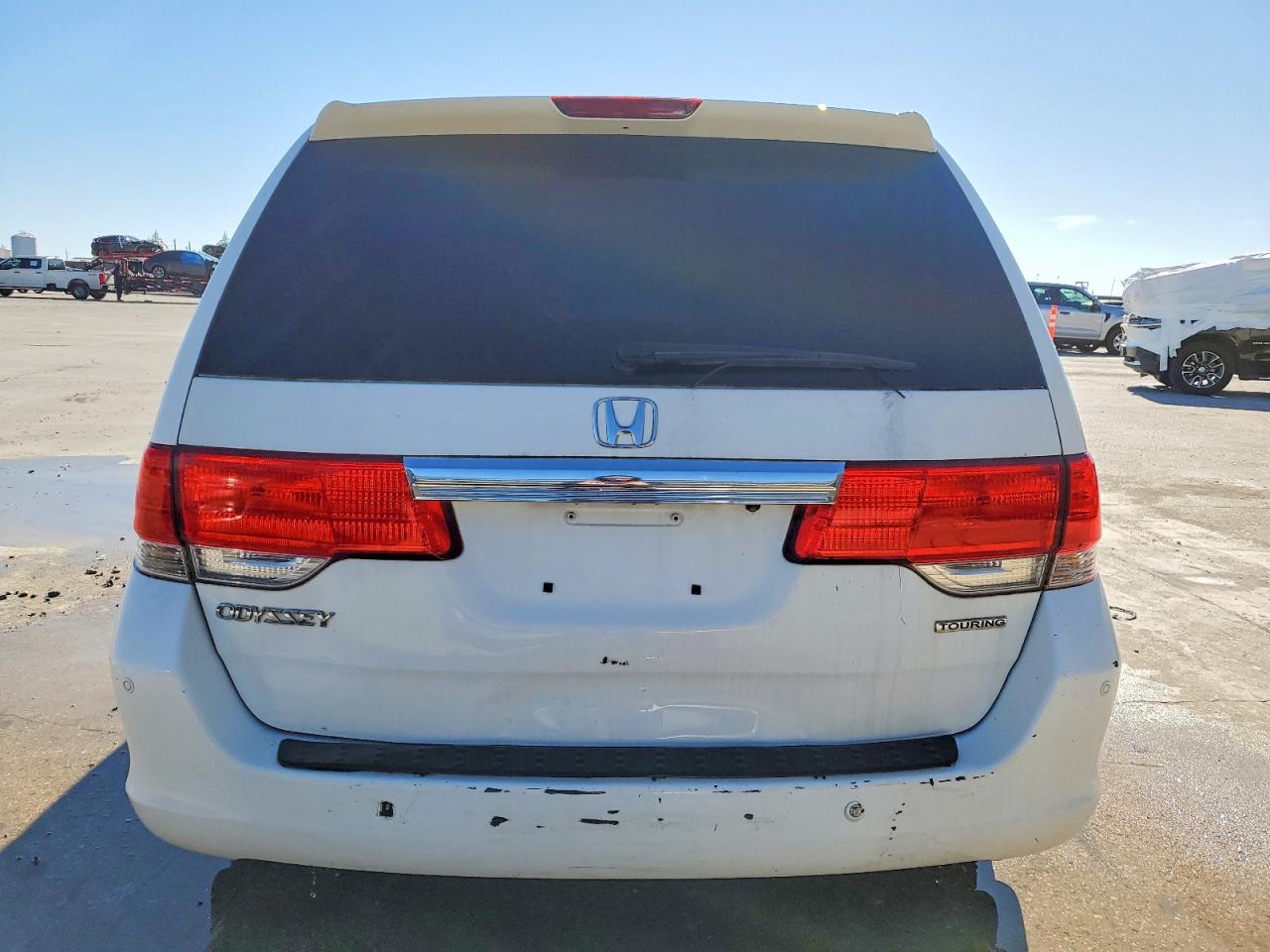 2010 HONDA ODYSSEY TOURING photo 11