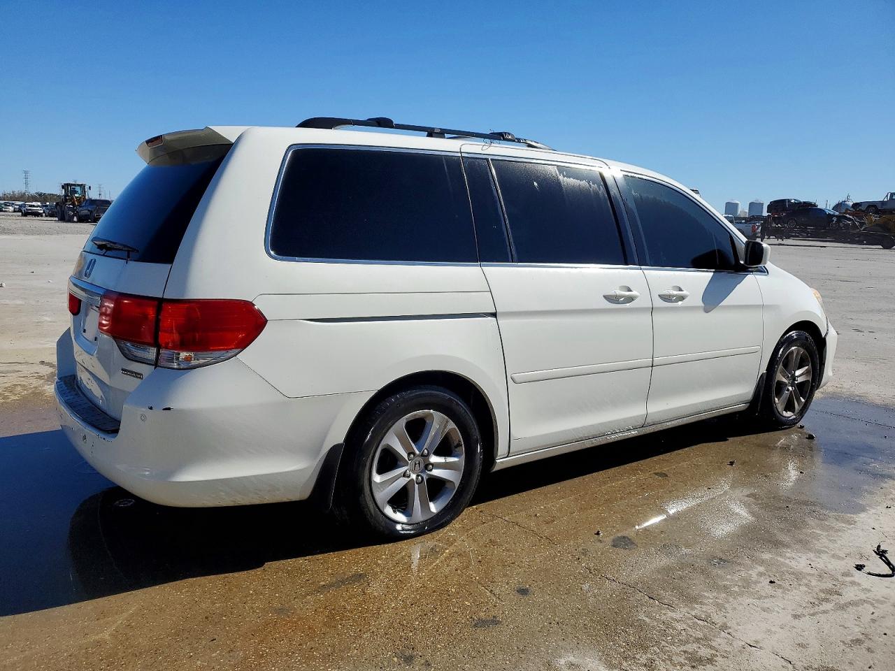 2010 HONDA ODYSSEY TOURING photo 5
