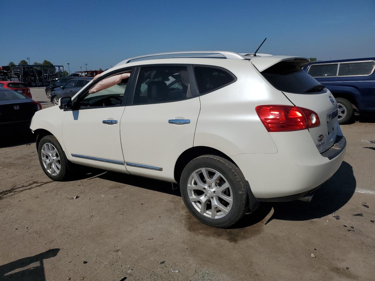 2013 NISSAN ROGUE S photo 2