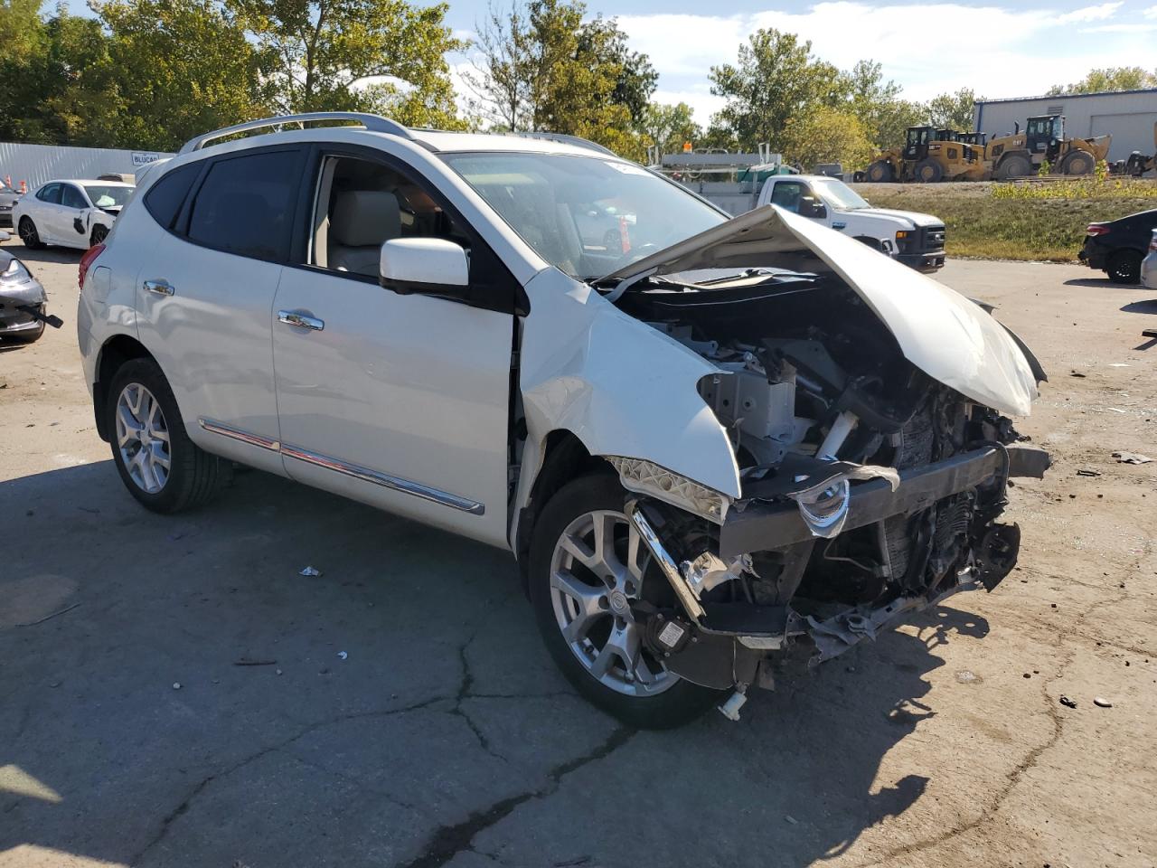 2013 NISSAN ROGUE S photo 4