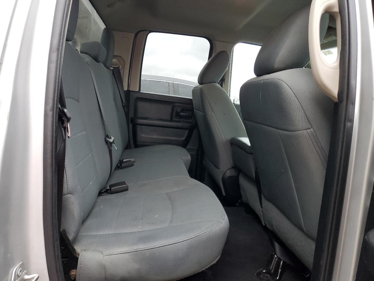 2017 RAM 1500 ST photo 19