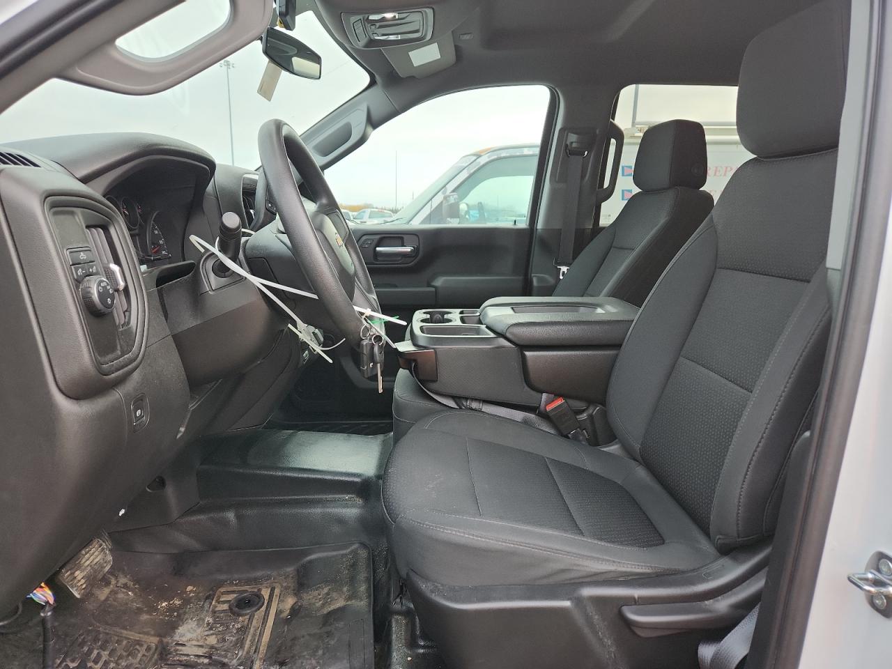 2023 CHEVROLET SILVERADO C2500 HEAVY DUTY photo 7