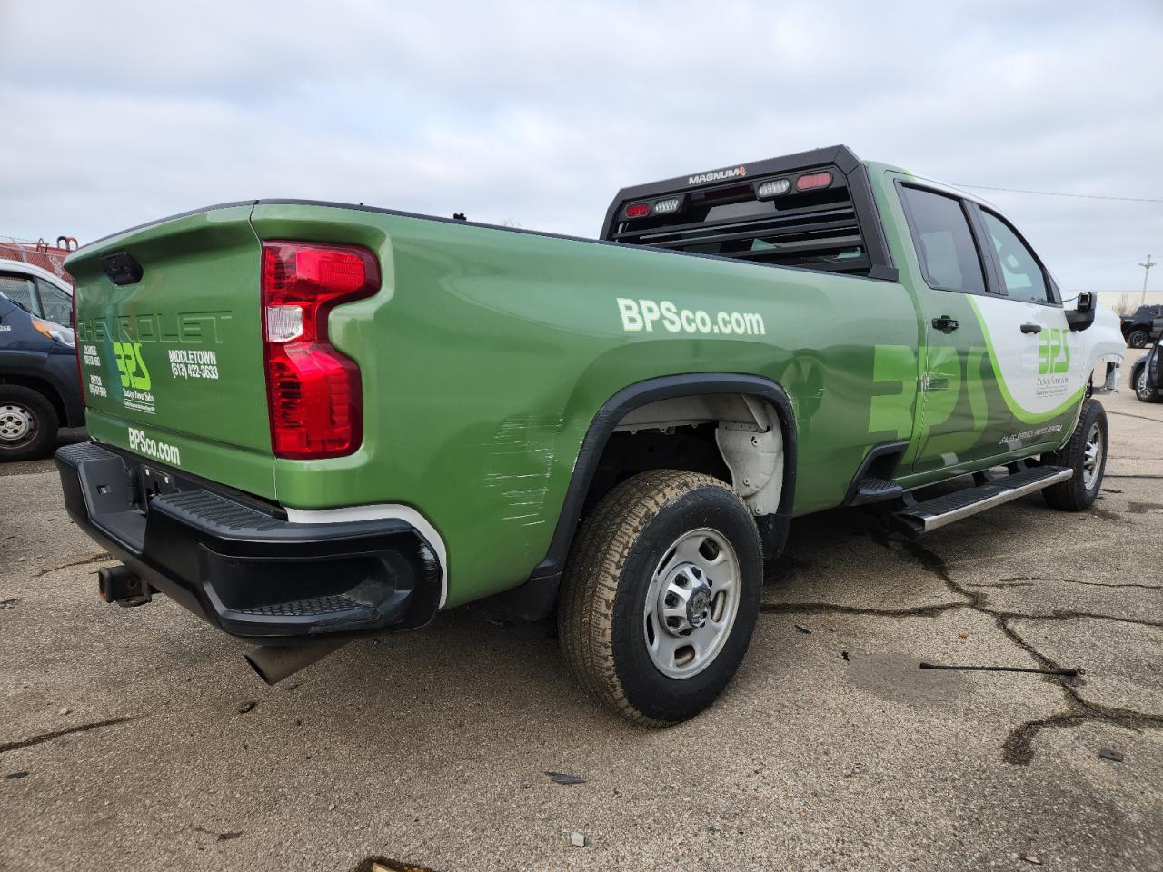 2023 CHEVROLET SILVERADO C2500 HEAVY DUTY photo 3