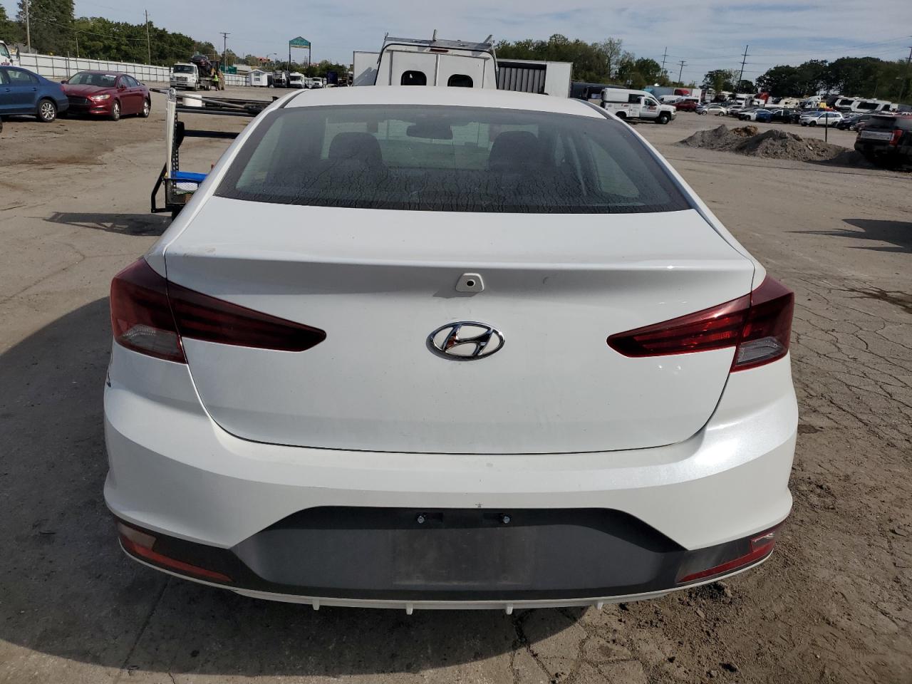 2019 HYUNDAI ELANTRA SE photo 11