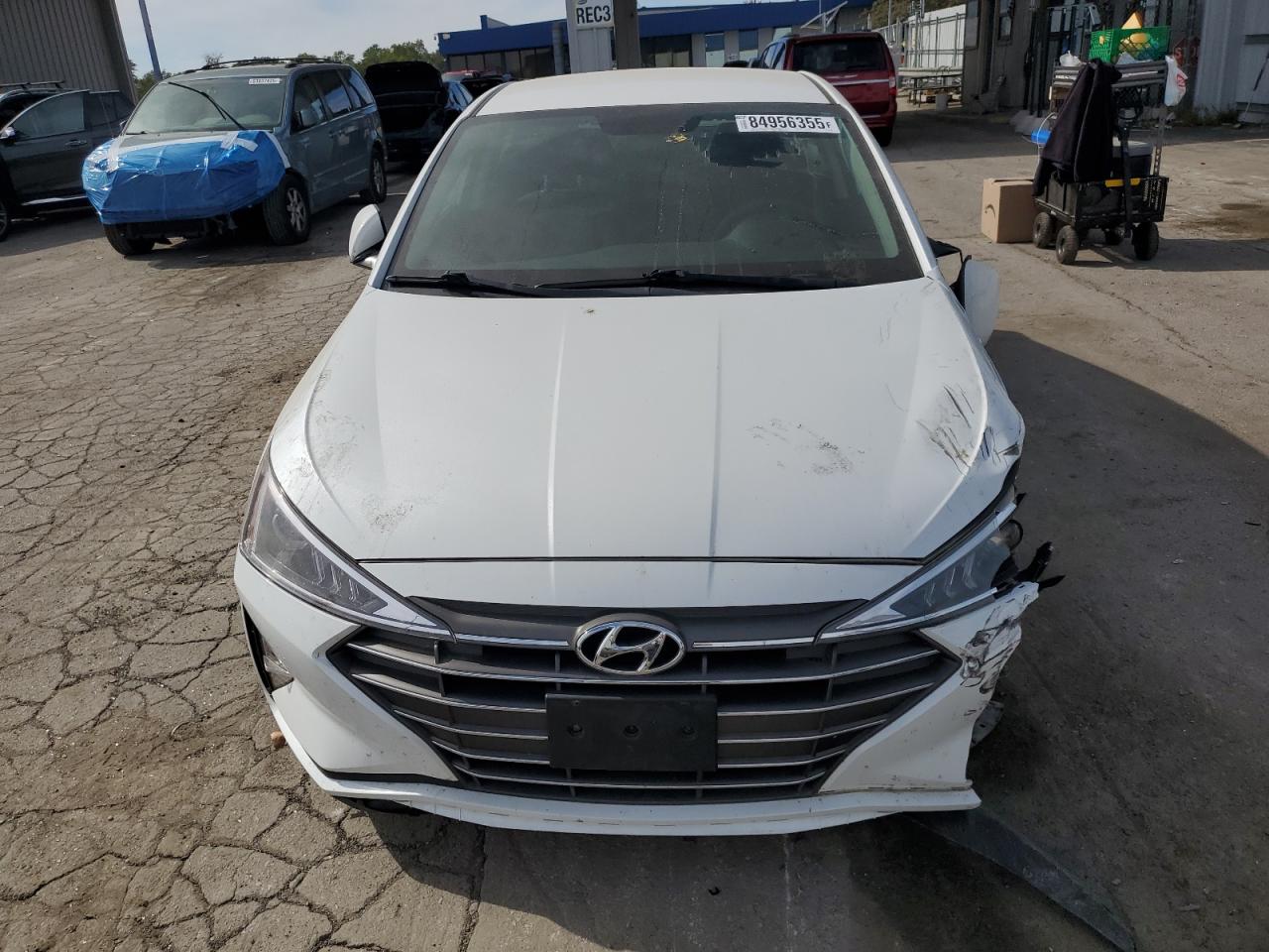 2019 HYUNDAI ELANTRA SE photo 9