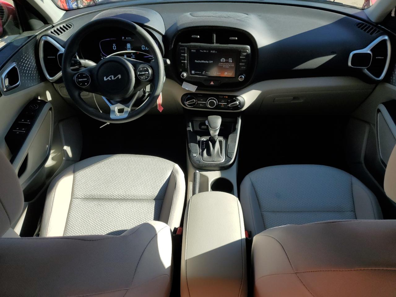 2025 KIA SOUL LX photo 8