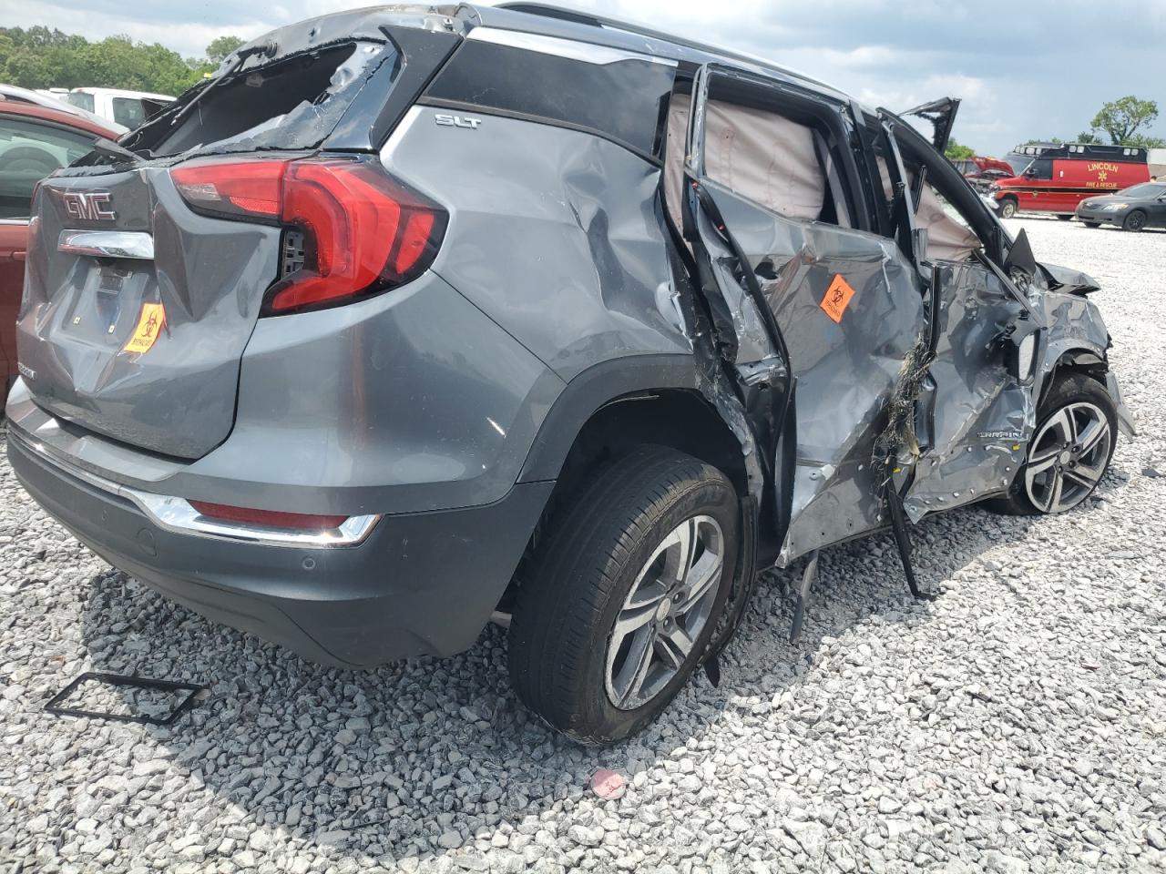 2019 GMC TERRAIN SLT photo 3