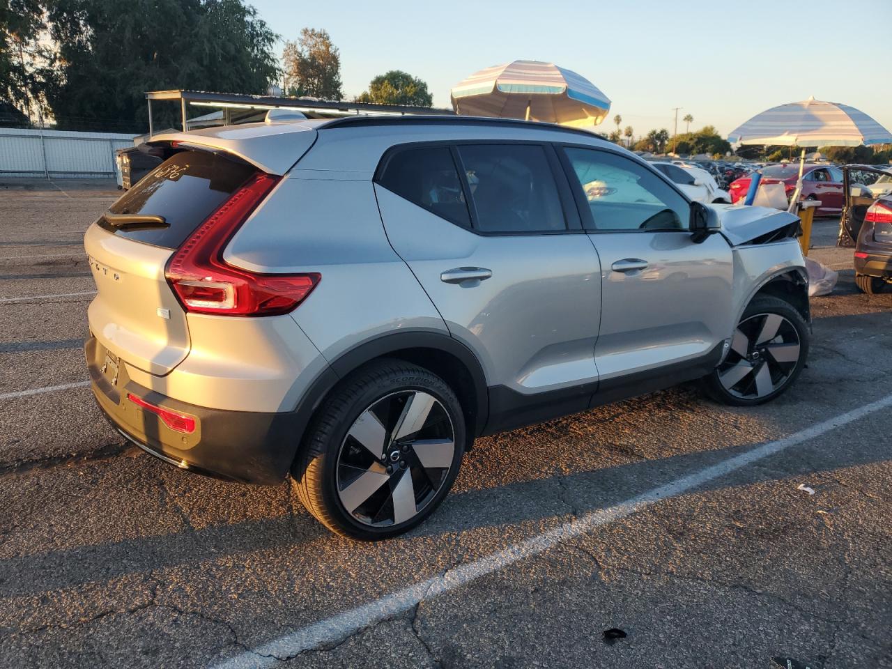 2024 VOLVO XC40 RECHARGE PLUS photo 3