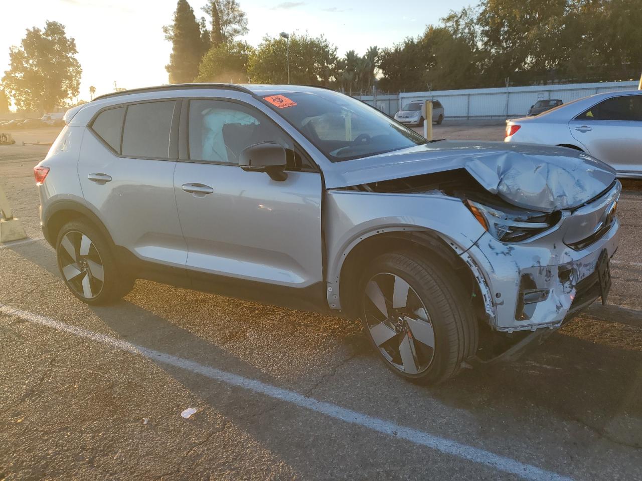 2024 VOLVO XC40 RECHARGE PLUS photo 4