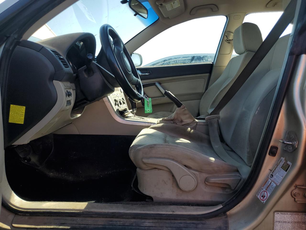 2009 SUBARU OUTBACK photo 19
