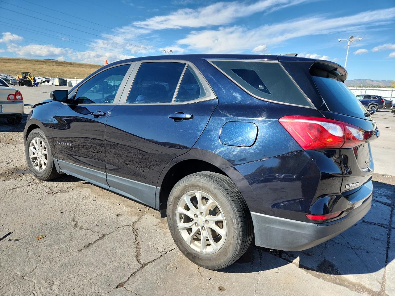 2020 CHEVROLET EQUINOX LS photo 3