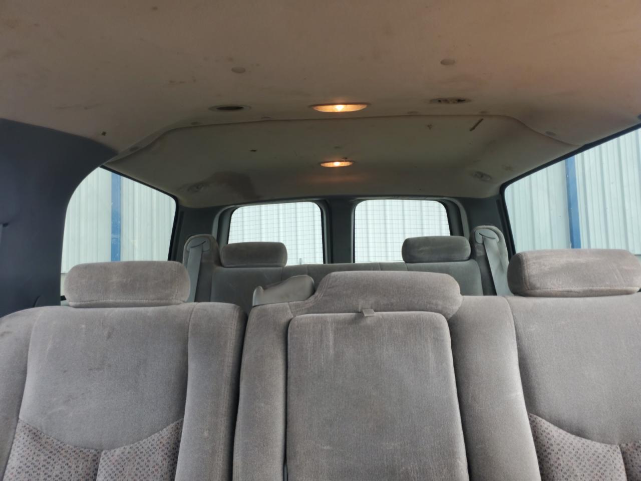 2003 CHEV SUBURBAN LS 1500 photo 19