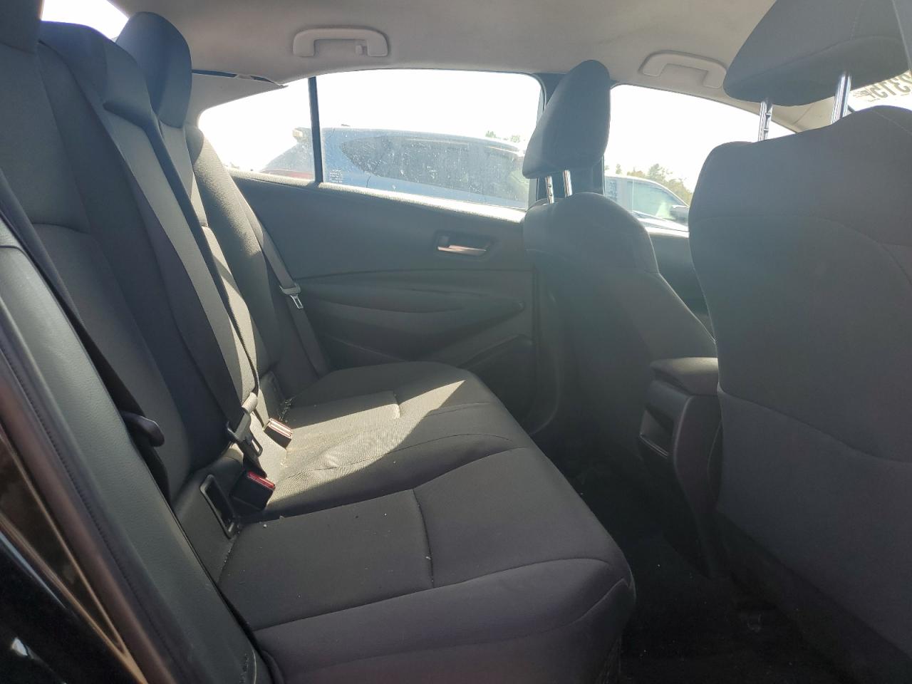 2021 TOYOTA COROLLA LE photo 10