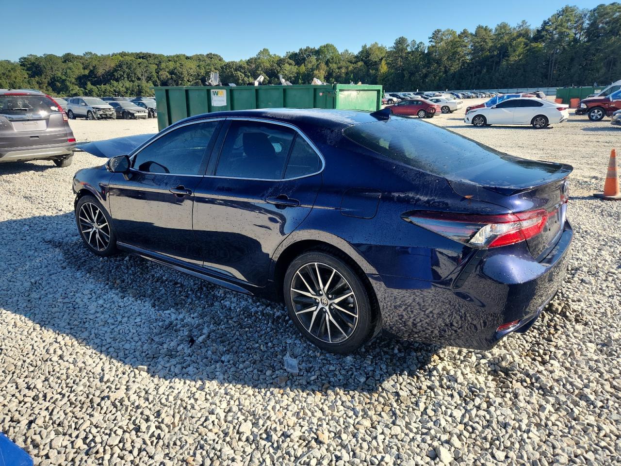 2022 TOYOTA CAMRY SE photo 2