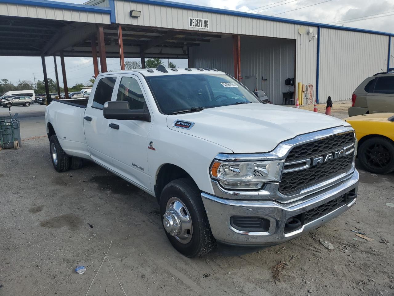 2019 RAM 3500 TRADESMAN photo 4