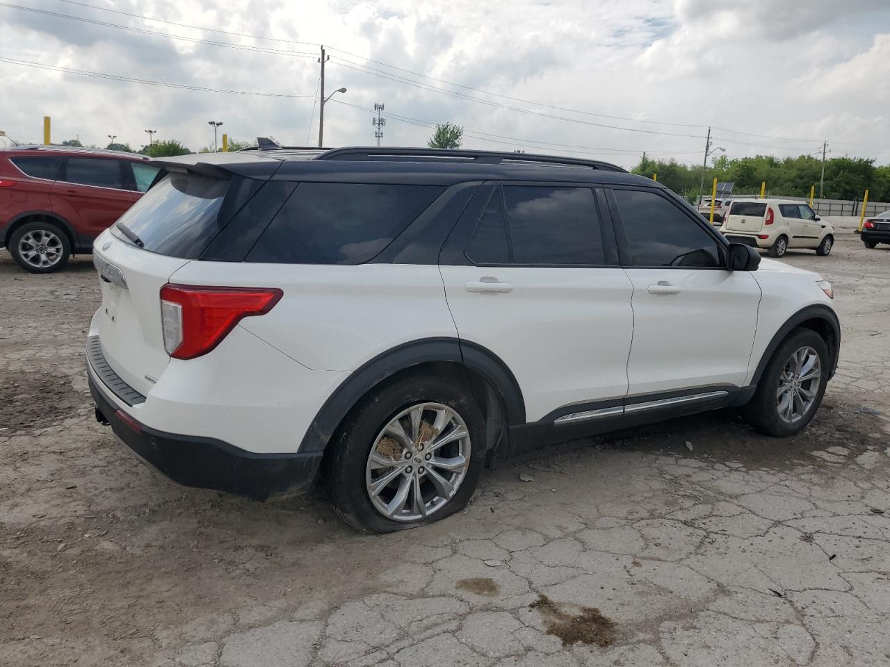 2020 FORD EXPLORER XLT photo 5