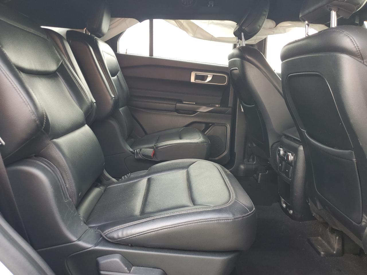 2020 FORD EXPLORER XLT photo 21
