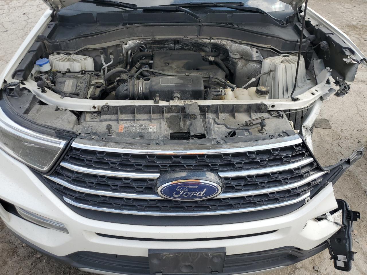 2020 FORD EXPLORER XLT photo 23