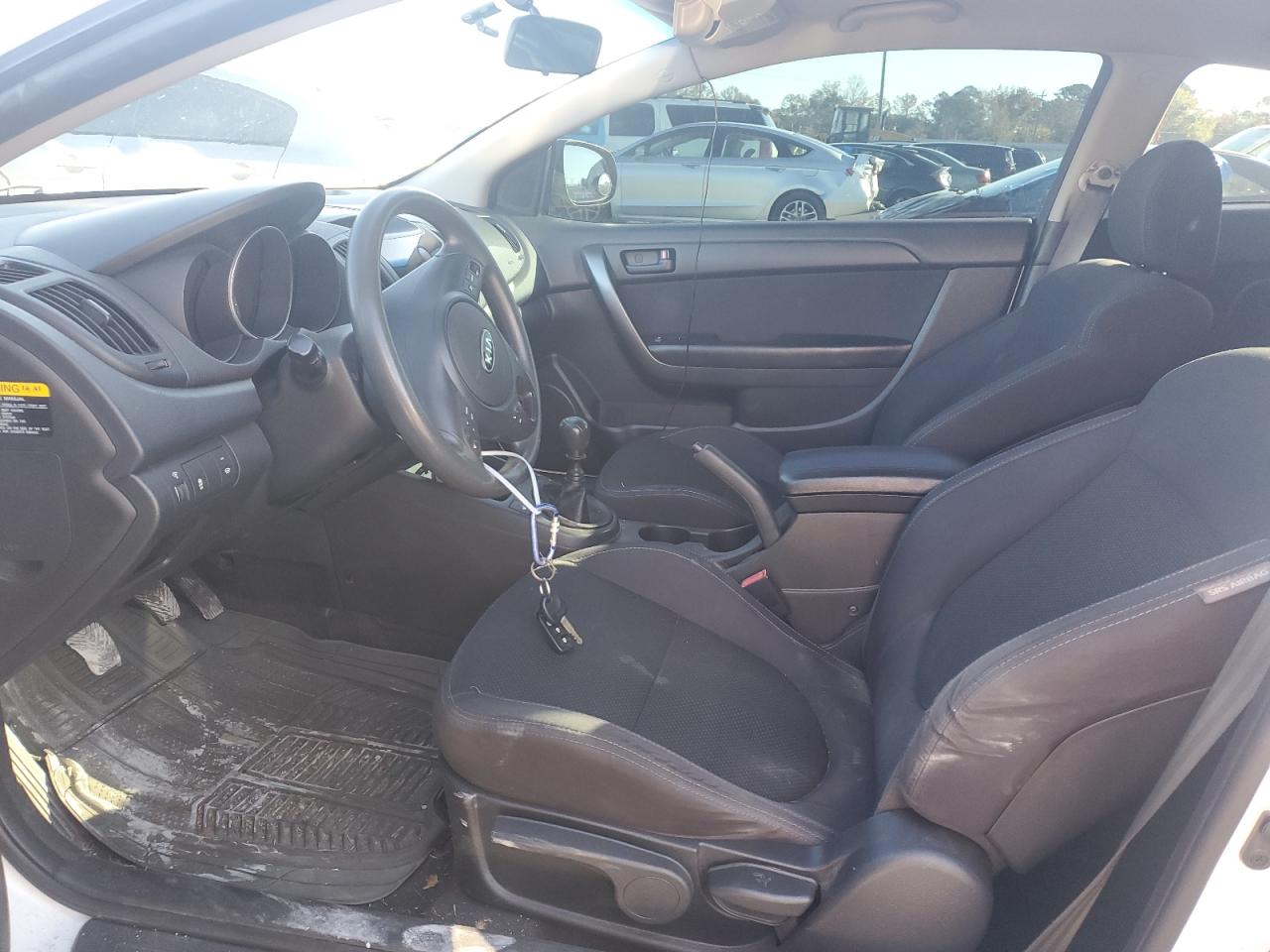 2010 KIA FORTE EX photo 7