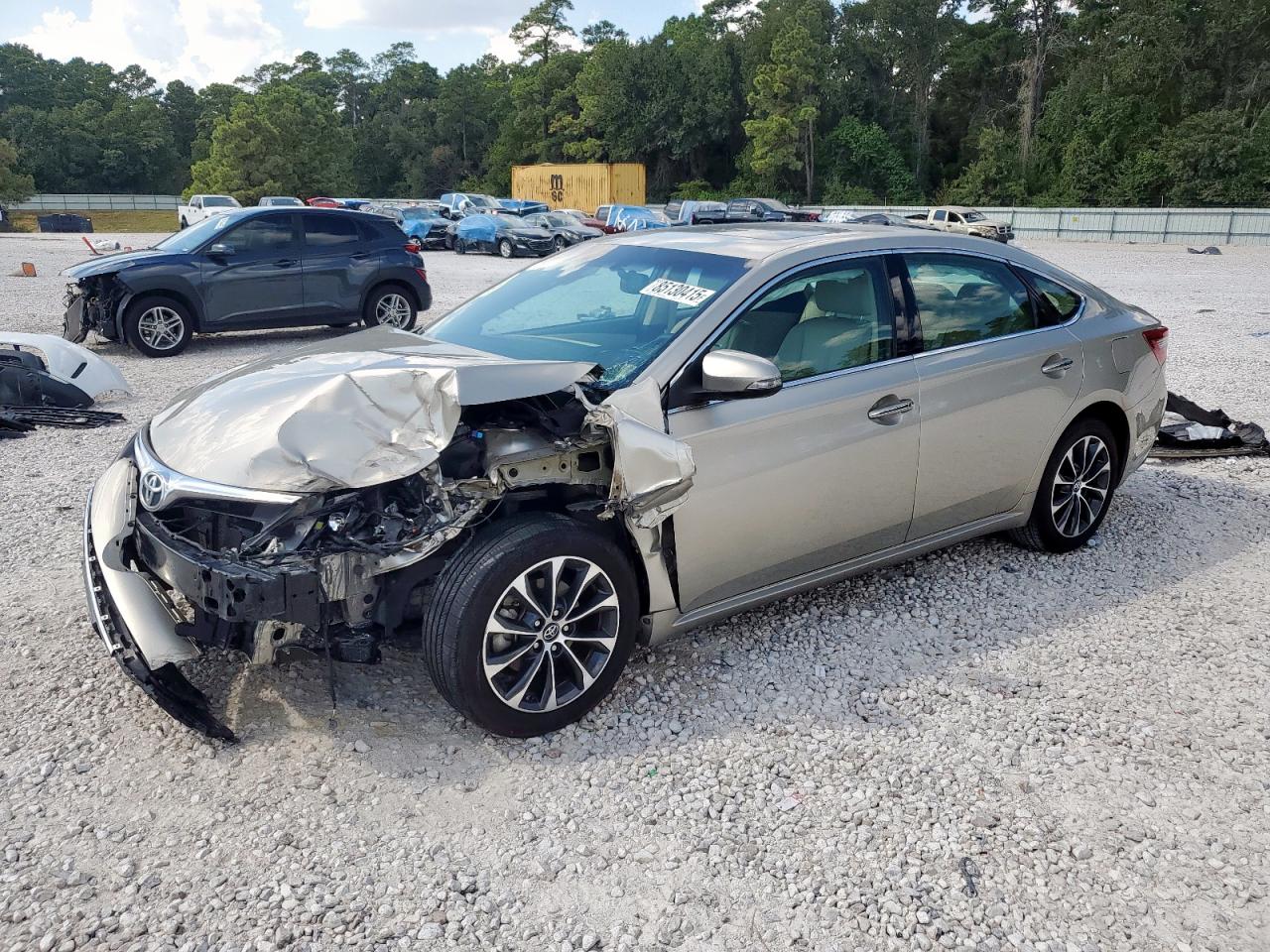 2016 TOYOTA AVALON