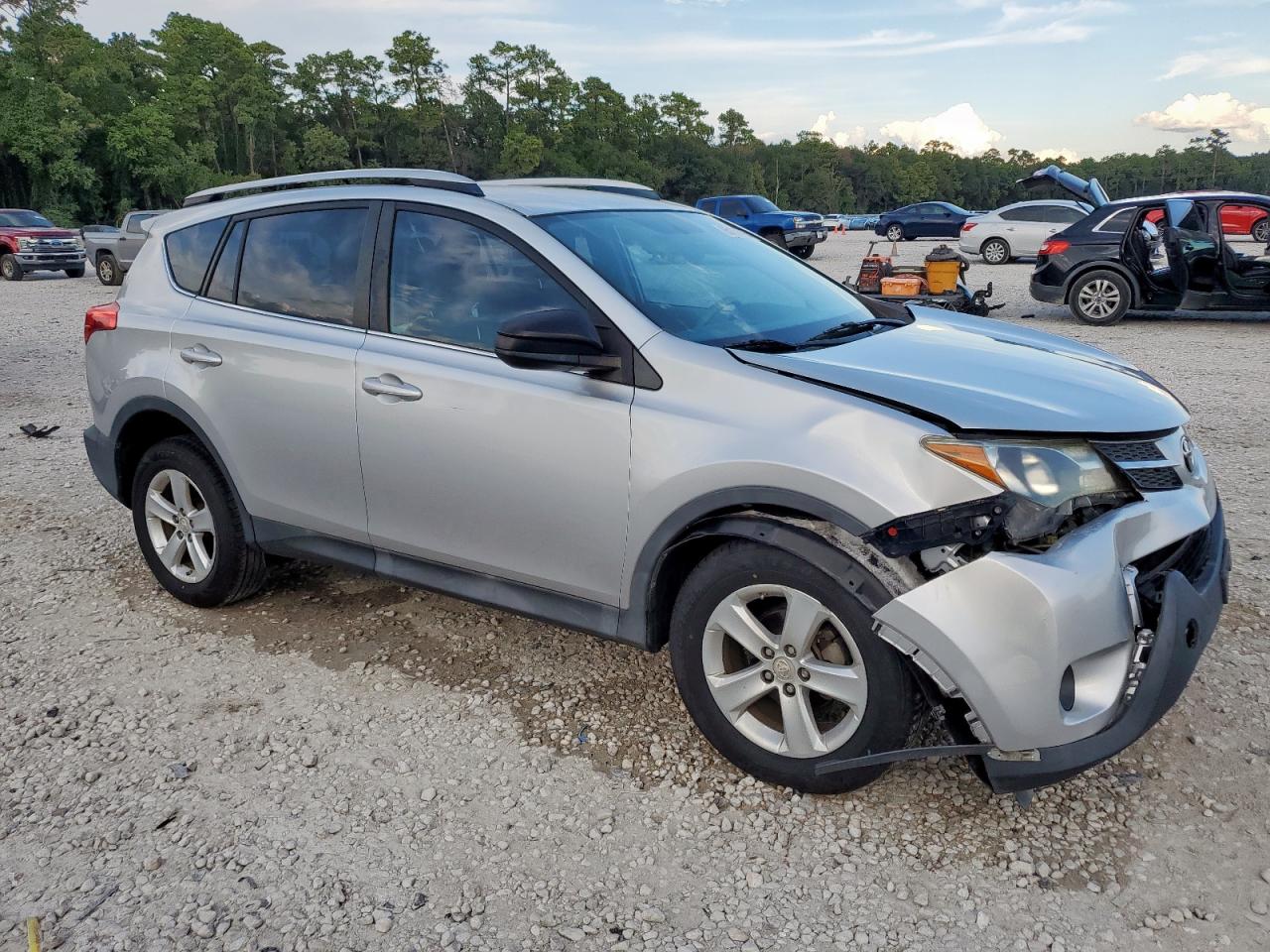 2013 TOYOTA RAV4 LE photo 7