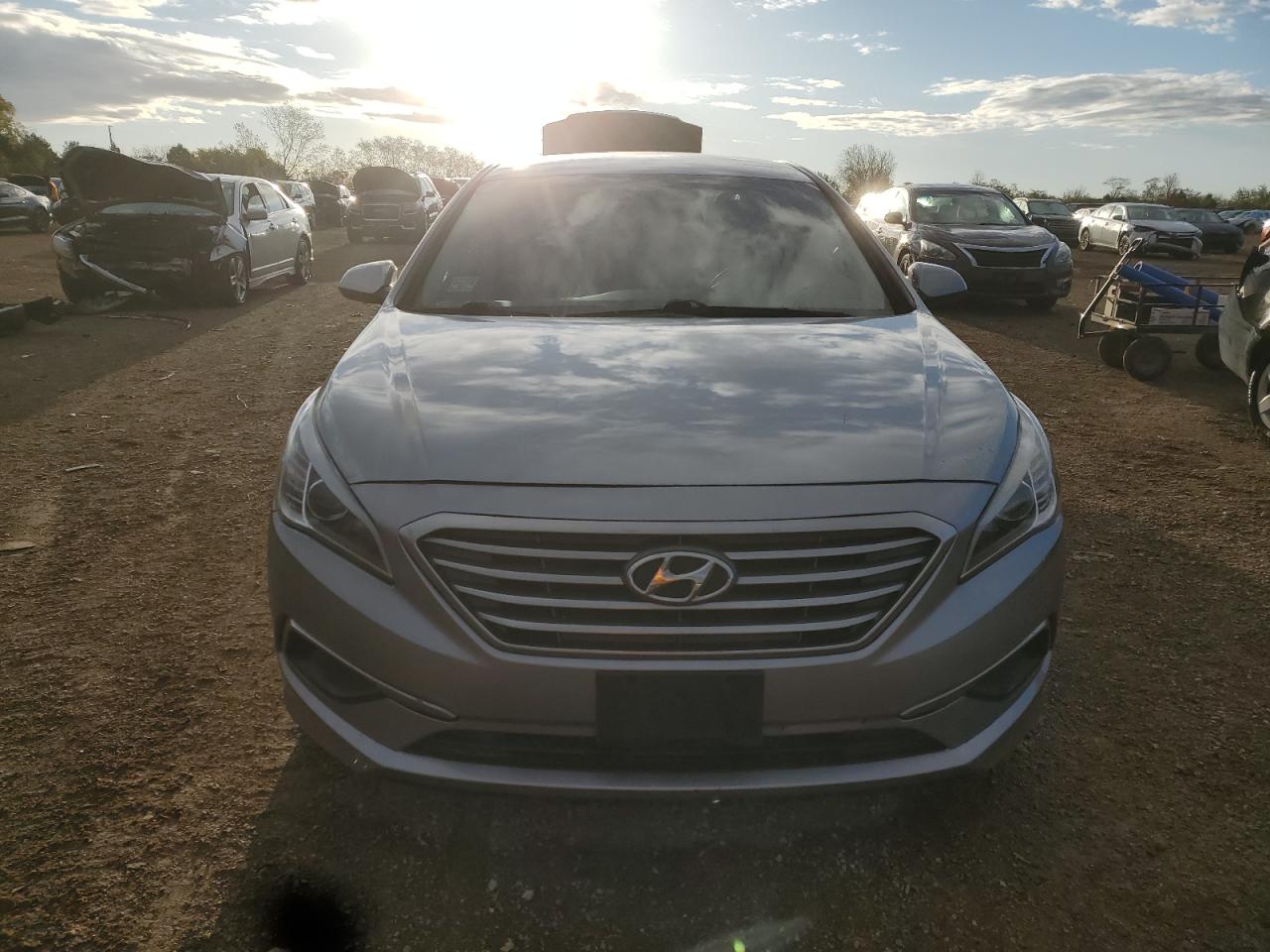2016 HYUNDAI SONATA SE photo 9