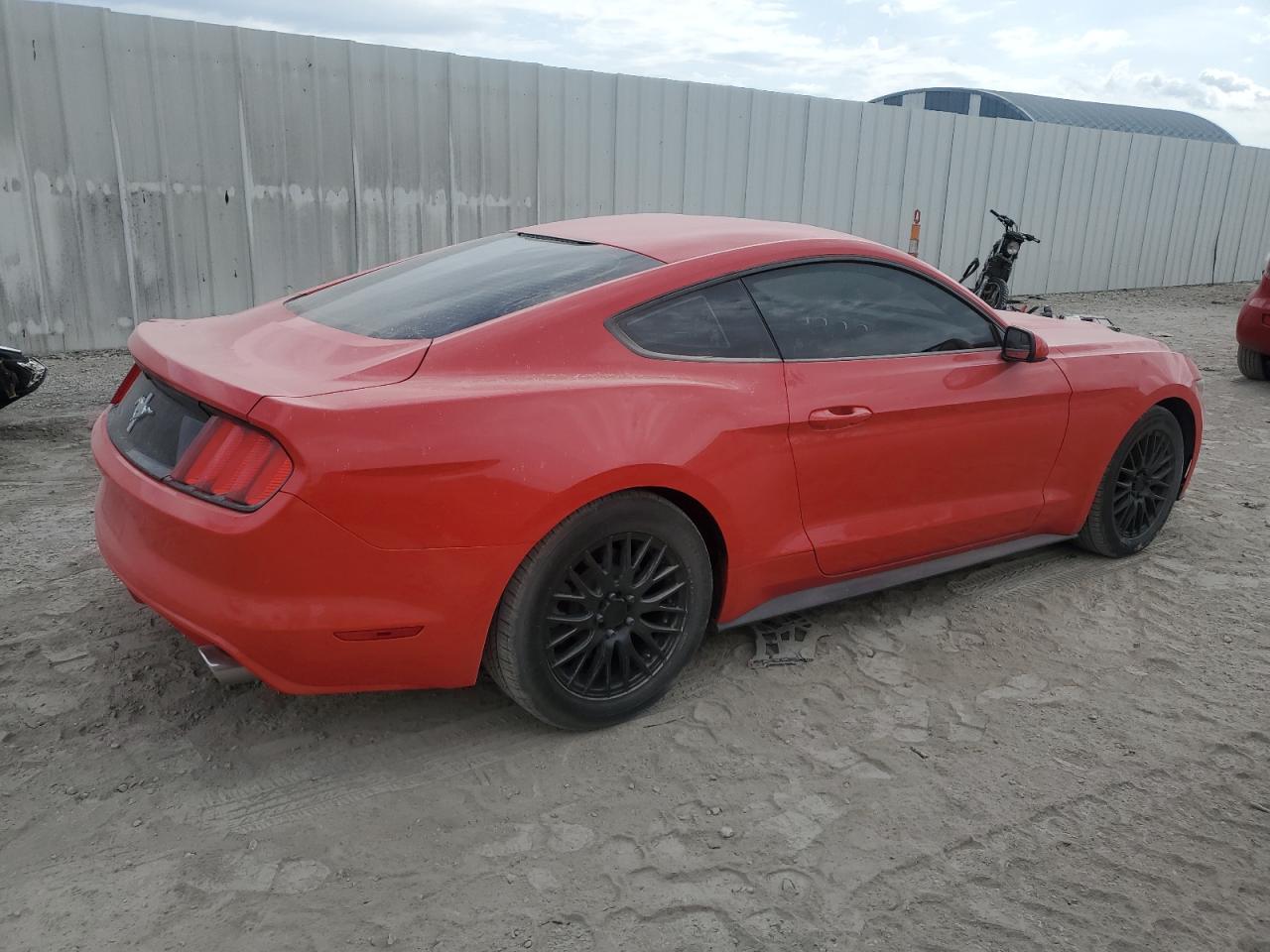 2015 FORD MUSTANG photo 5