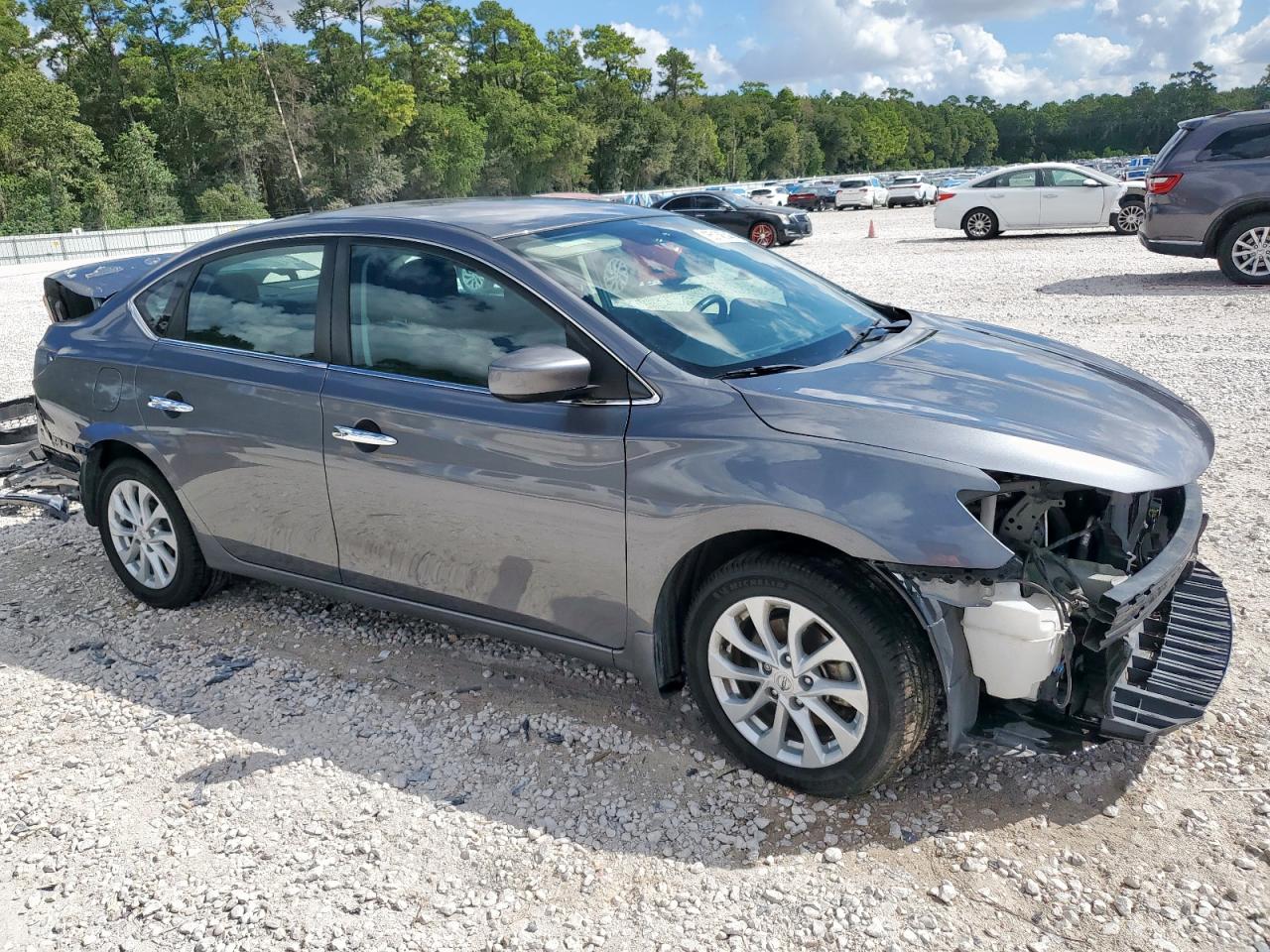 2019 NISSAN SENTRA SV photo 4