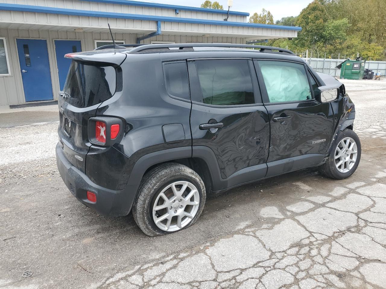 2019 JEEP RENEGADE LATITUDE photo 3