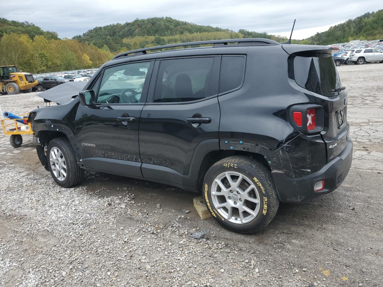 2019 JEEP RENEGADE LATITUDE photo 2