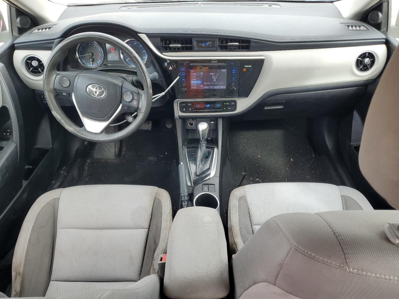 2017 TOYOTA COROLLA L photo 15