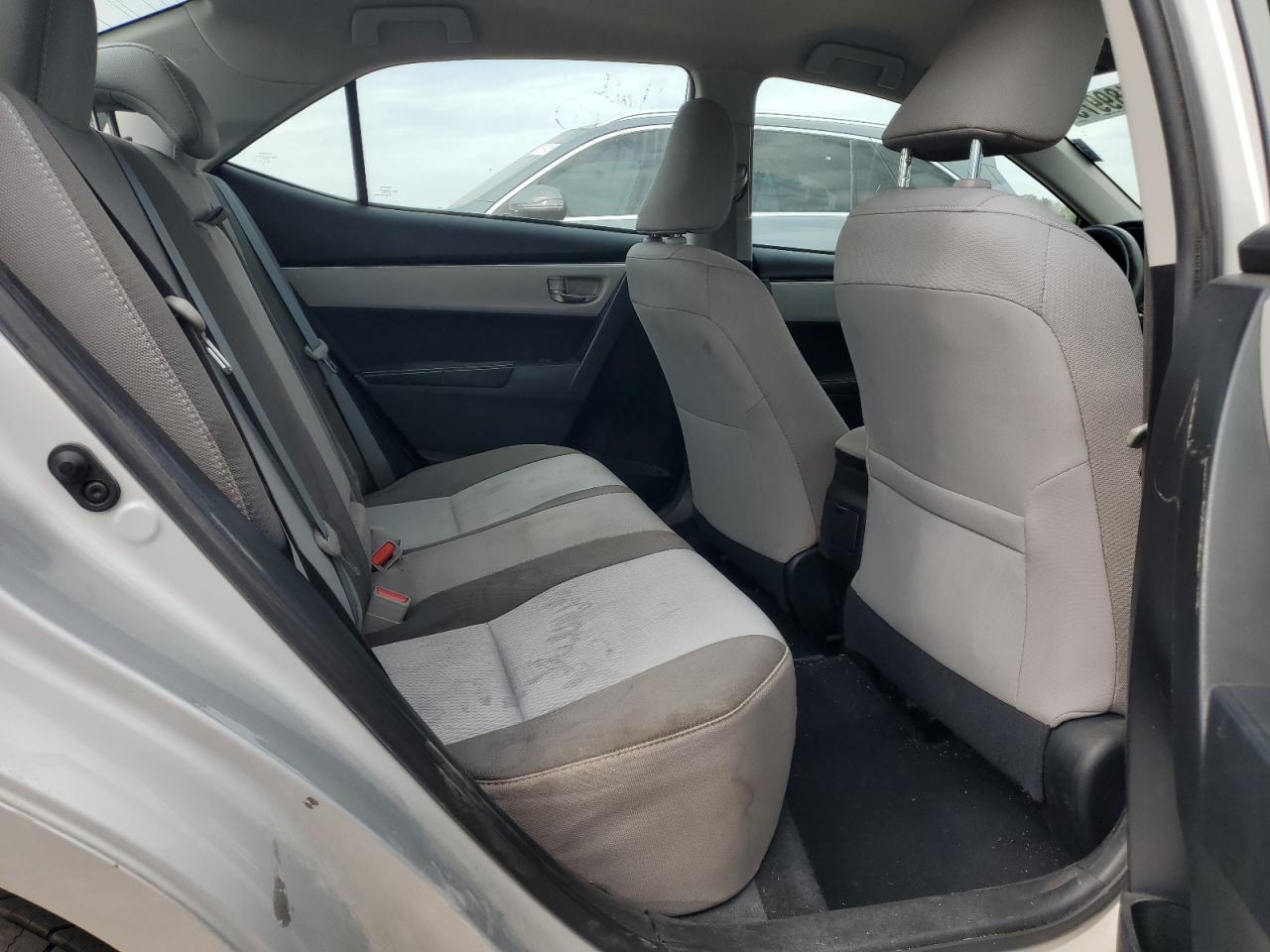 2017 TOYOTA COROLLA L photo 19