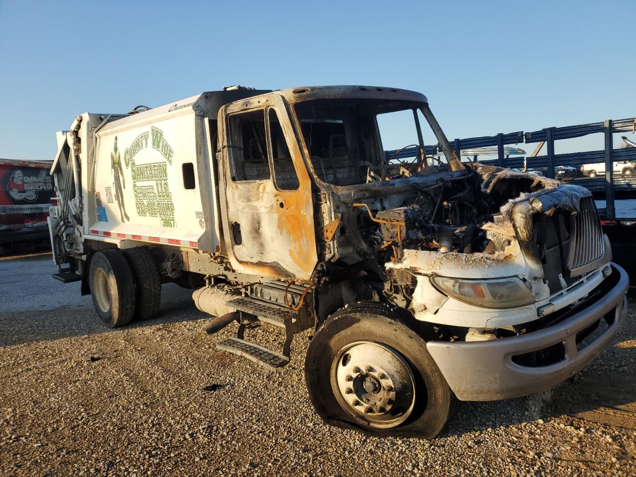 2017 INTERNATIONAL 4000