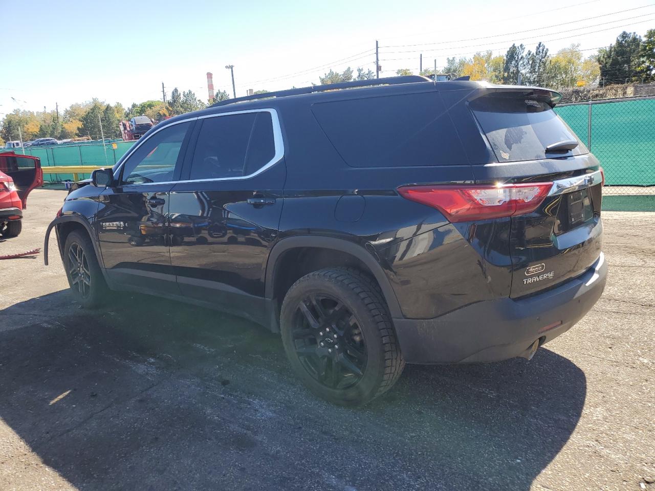 2019 CHEVROLET TRAVERSE LT photo 4