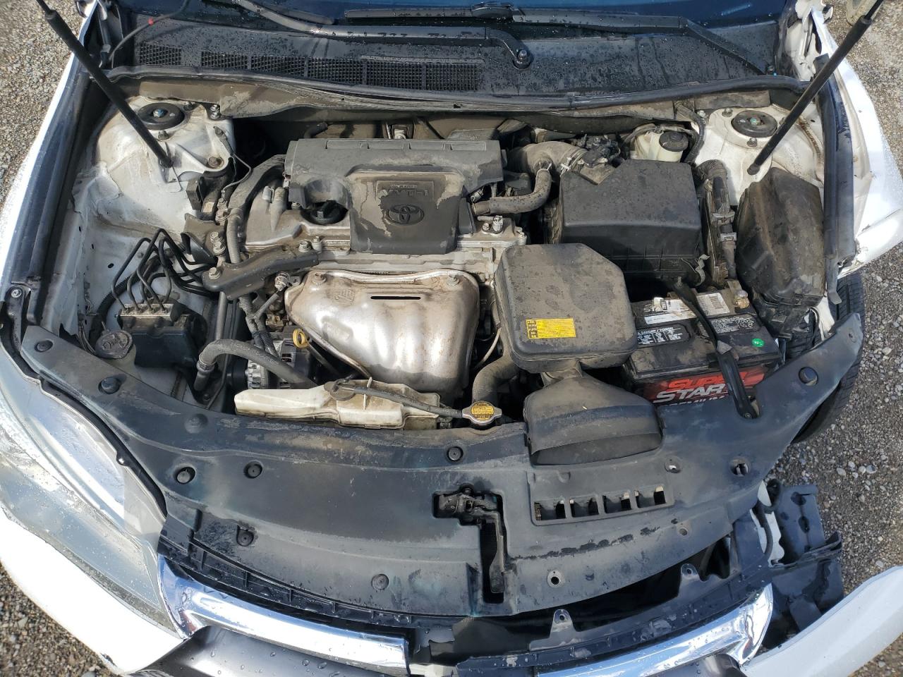 2015 TOYOTA CAMRY LE photo 21