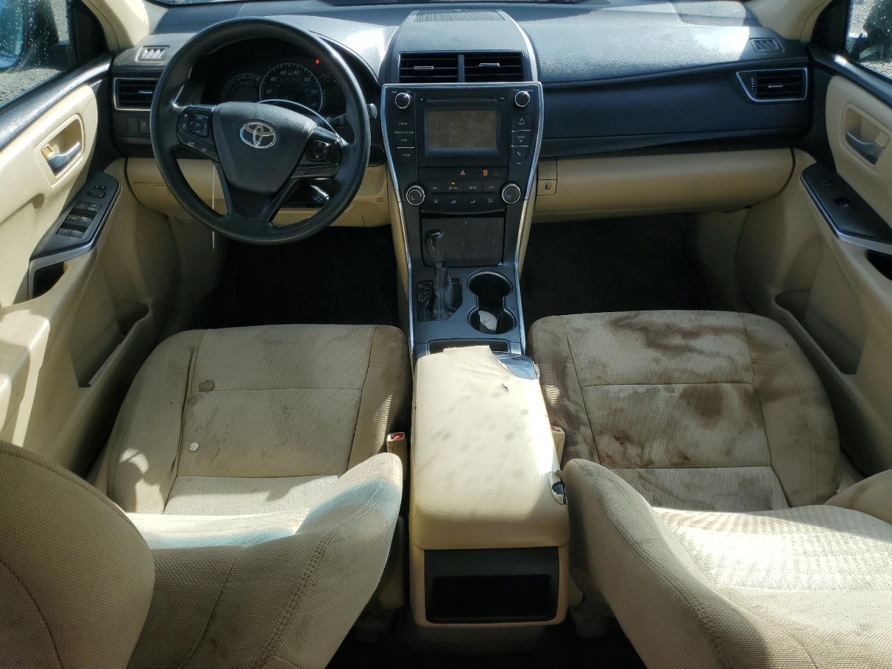 2015 TOYOTA CAMRY LE photo 15