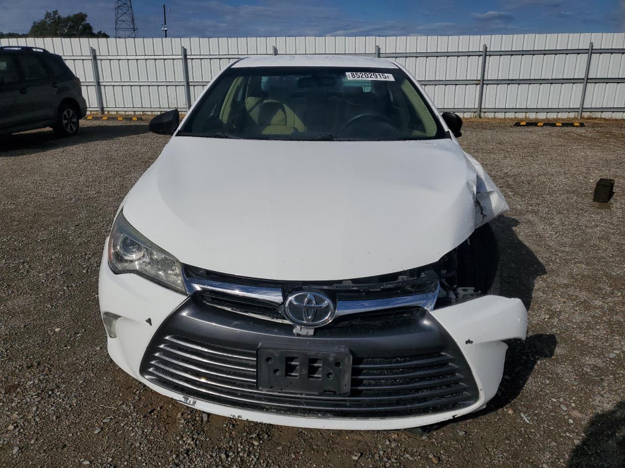 2015 TOYOTA CAMRY LE photo 9