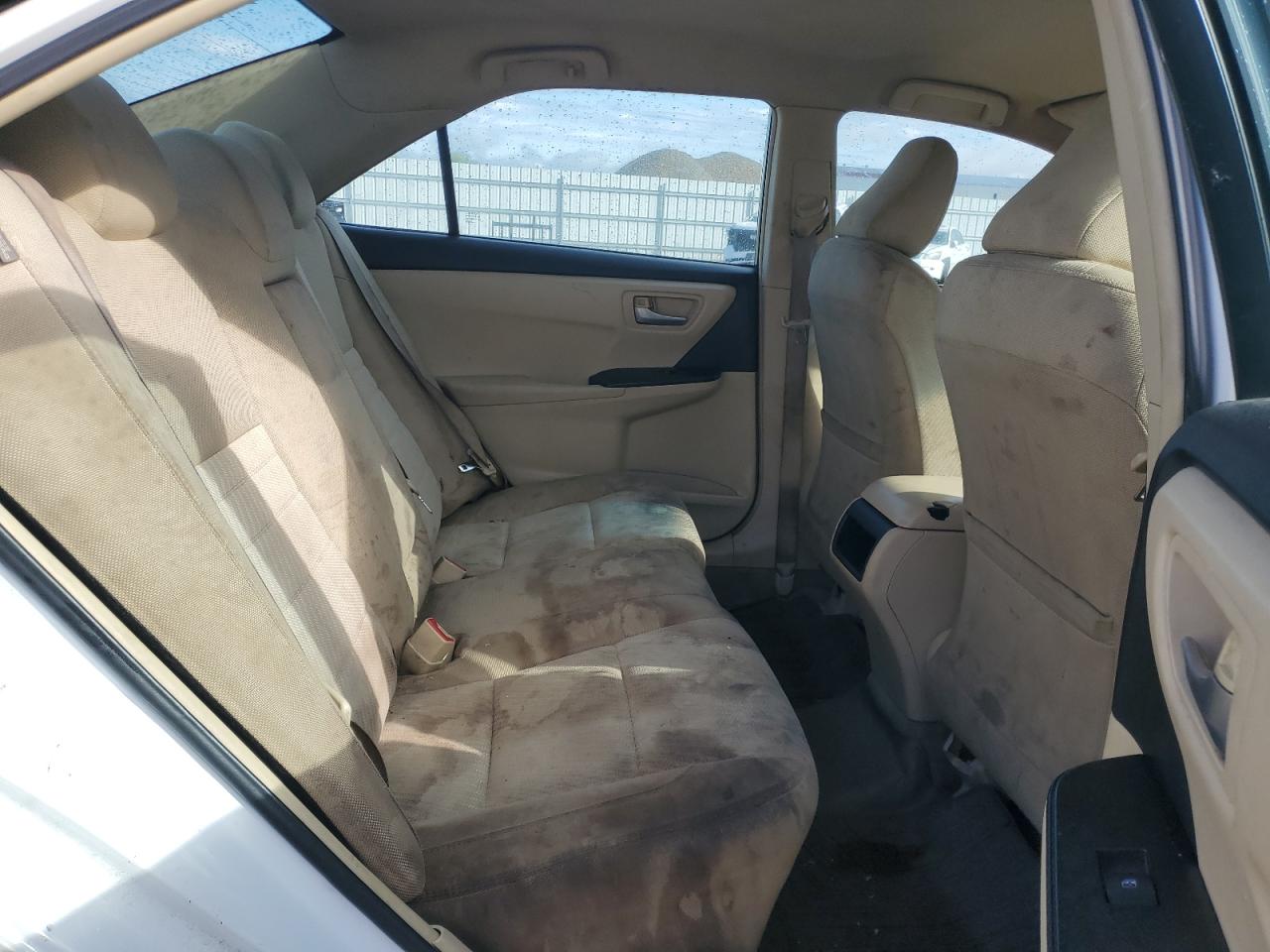 2015 TOYOTA CAMRY LE photo 19