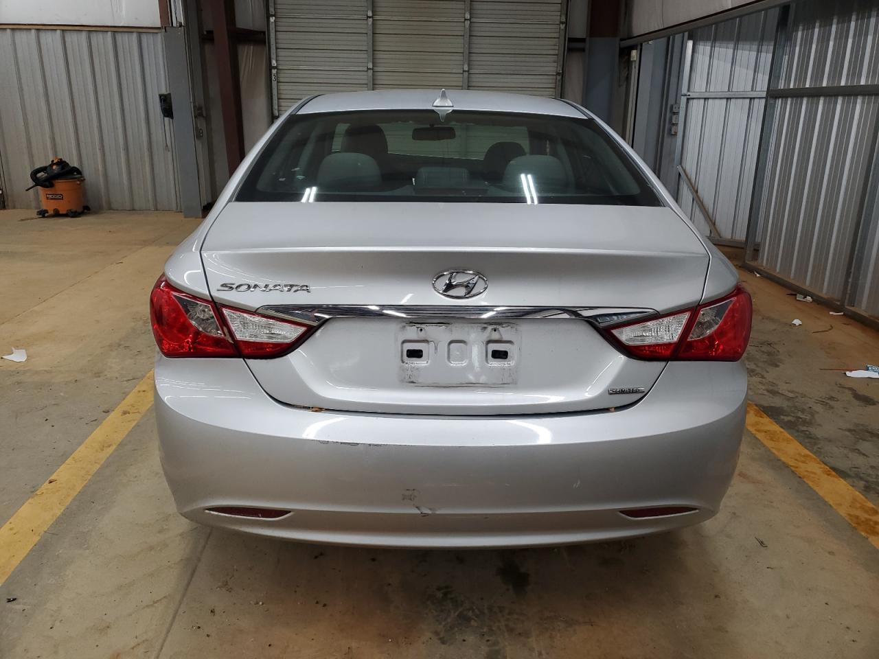 2013 HYUNDAI SONATA SE photo 11