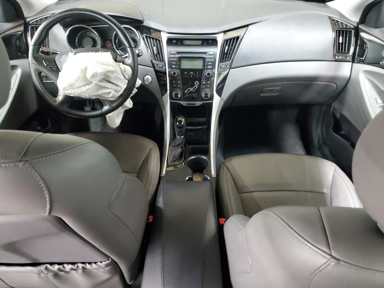 2013 HYUNDAI SONATA SE photo 15