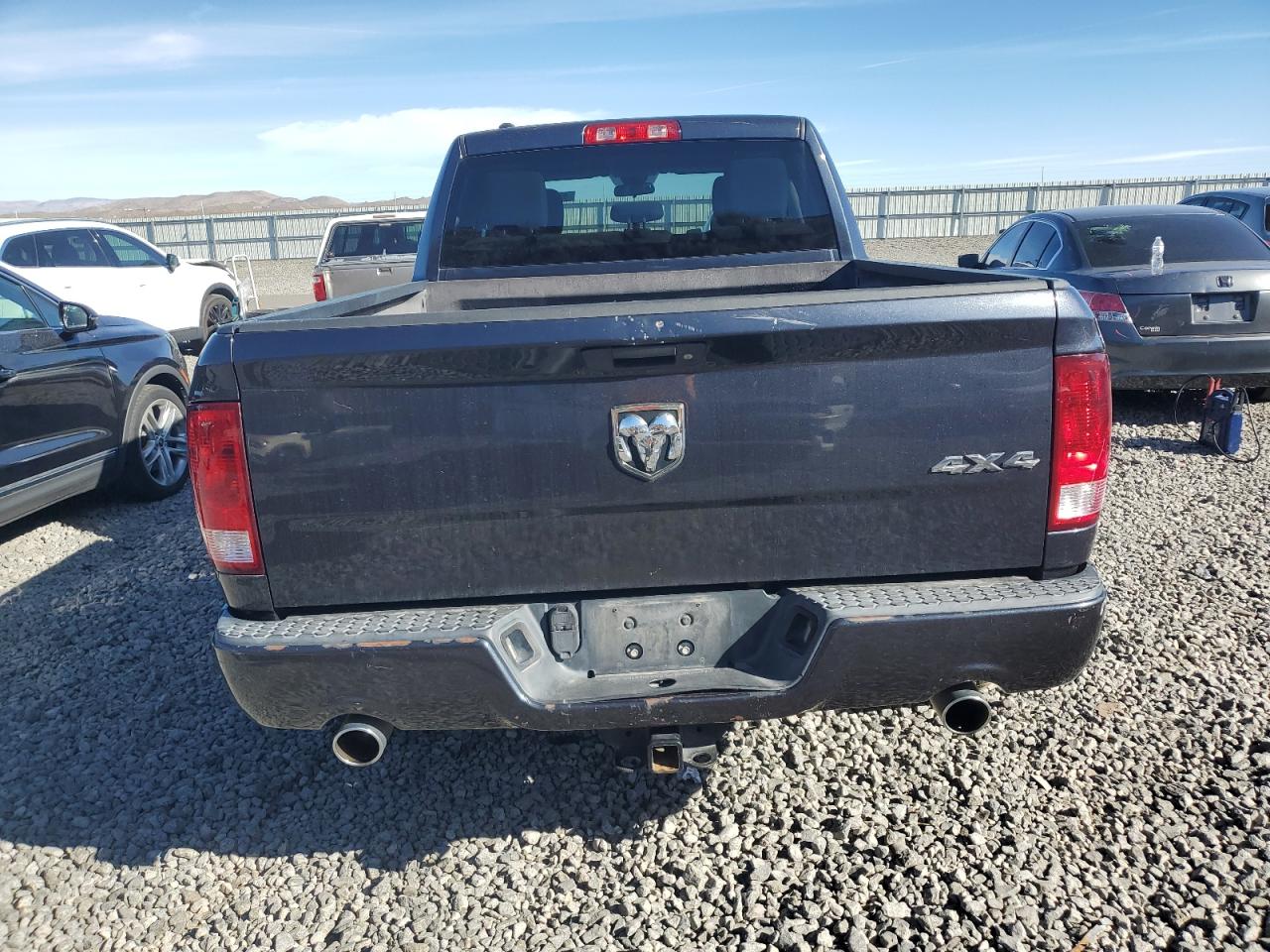 2017 RAM 1500 ST photo 11